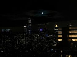 Indahnya Awal Gerhana Bulan Serigala di Berbagai Negara