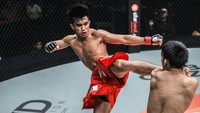 Yosuke Saruta menjadi juara setelah mengalahkan Joshua Pacio di ajang ONE: Etrenal Glory yang digelar di Istora Senayan, Sabtu (19/1/2019) malam WIB kemarin.