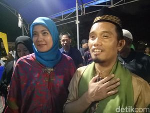 5 Pelajaran Cinta dari Ustad Maulana yang Kehilangan Istri Karena Kanker