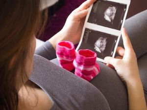 Panduan Mengecek Perkembangan Berat dan Panjang Bayi Per Pekan