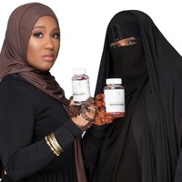 Selain mengurus salon, Natasha juga meluncurkan produk perawatan rambut mulai dari sampo, vitamin rambut, hingga spray rambut. Tampaknya, ia memiliki idealisme dan passion yang sangat besar di bidang tersebut. Foto: Instagram/NatashaSomalia