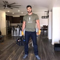 Popularitasnya di media sosial mendatangkan penghasilan yang cukup lumayan. Bisnis yang ia beri nama Danny Jones Online Fitness Training pun jadi booming. Salah satu program yang ia kembangkan adalah 30 Days Transformation Challenge. Foto: Instagram@dannyjonesfitness