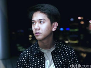 Iqbaal Ramadhan Bangunkan Dilan, Setelah Sempat Mampir di Bumi Manusia