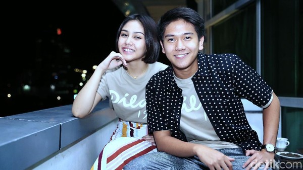 Pose Iqbaal Ramadhan dan Vanesha Prescilla yang Bikin Baper