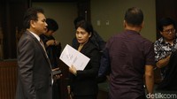 Merry merupakan hakim adhoc Pengadilan Tipikor Medan yang ditangkap KPK karena diduga menerima suap dari seorang pengusaha bernama Tamin Sukardi yang diadili di pengadilan tersebut. Duit dari Tamin untuk Merry disebut jaksa diberikan melalui Helpandi selaku panitera pengganti di Pengadilan Tipikor Medan.