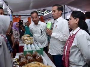 Jokowi Borong Sabun Cuci Rp 2 M, AGK: Dari Dana Kampanye TKN