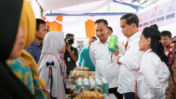 Buntut Panjang Jokowi Borong Sabun Cuci Buntut Panjang Jokowi Borong Sabun Cuci