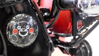 Ini adalah motor yang sangat bagus dan membuat saya merasa ingin pergi ke banyak tempat di seluruh dunia, kata sang maskot. Motor ini diklaim cocok untuk kalangan muda. Foto: pool (Japantimes)