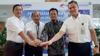 PT Angkasa Pura II (Persero) akan memperpanjang landasan pacu Bandara Internasional Supadio dari 2.250 meter menjadi 2.600 meter agar bisa mengakomodir operasional pesawat berbadan lebar masuk ke bandara tersebut. Sehingga lalu lintas logistik, barang dan orang bisa menjadi leluasa dan tak terbatas karena aksesnya.