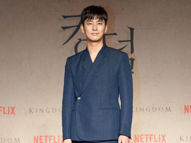 Aktor Joo Ji Hoon Ikut Bangga dengan Pencapaian BTS Aktor Joo Ji Hoon Ikut Bangga dengan Pencapaian BTS