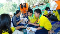 Animo para pelajar, tampak antusias saat belajar membatik (Erliana Riady/detikTravel)