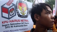 KPU memberikan waktu kepada OSO untuk mundur dari jabatannya sebagai Ketum Hanura hingga 22 Januari 2019 jika ingin diloloskan sebagai calon anggota DPD.