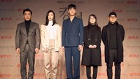 Para pemain dan juga tim produksi serial Kingdom saat ditemui di Seoul, Korea Selatan pada Senin (21/1). Dok. Netflix
