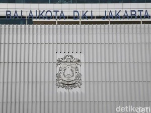 Alasan Pemprov DKI Somasi Ike Muti soal Postingan Diminta Hapus Foto Jokowi