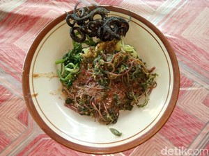 Renyah Gurih Pecel Krokot Khas Umbul Brintik Klaten