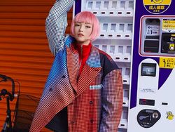 6 Influencer yang Cantik Menawan, Tapi Tidak Nyata