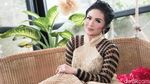 Melanie Putria Cerai, Pose Dua Jari Iqbaal Ramadhan