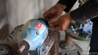 Pisau Seni yang diproduksi disini di peruntukan khusus untuk Kompetisi atau kesenian.