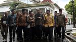 Nelayan Selfie Satu Jari dengan Jokowi