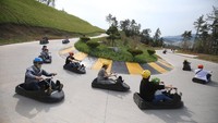 Skyline Luge di Tongyeong berada tepat di bawah gondola Hallyeosudo. Traveler bisa seru-seruan main gokart, melewati jalur yang menantang (dok KTO)