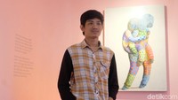 Di pameran tunggal Kaum Mata Kancing, pria yang akrab disapa Kencut memajang 23 lukisan.  Foto: Tia Agnes/ detikHOT