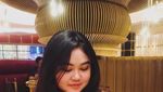 Gaya YouTuber Hits, Indrayani Rusady Saat Makan Dimsum dan Donat