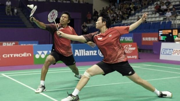 Liliyana Natsir ketika berpasangan dengan Nova Widianto
