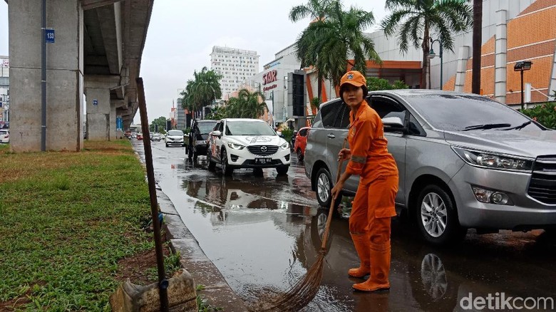 Jadi Tersangka, Pemotor yang Tabrak Sellha Anggota PPSU Ditahan Polisi Jadi Tersangka, Pemotor yang Tabrak Sellha Anggota PPSU Ditahan Polisi
