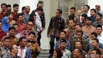 Nelayan Selfie Satu Jari dengan Jokowi