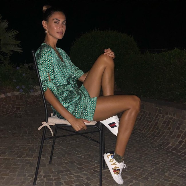 Sebelum menjadi istri Kevin-Prince Boateng, Melissa Satta dikenal sebagai kekasih pesepakbola Christian Vieri. Hubungan mereka sempat menghebohkan pada 2011, ketika Vieri memutuskan cintanya dengan Melissa dan menuding wanita tersebut telah berselingkuh darinya. Foto: Instagram @melissasatta