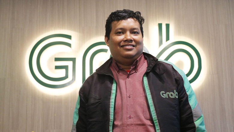 Driver GrabBike, Nurul Syawalludin/Foto: Ari Saputra/detikcom Driver GrabBike, Nurul Syawalludin/Foto: Ari Saputra/detikcom