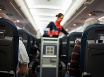Tips Anti Jetlag dari Eks Pramugari: Jangan Minum Kopi!