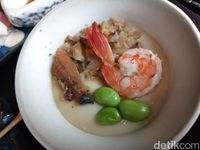 Restoran Tertinggi di Jakarta Sajikan Sushi Bento ala Chef Nikkei dari Peru
