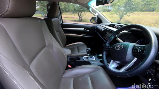 Interior Toyota Hilux