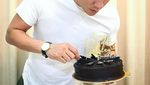 Keseruan Ifan Seventeen Ngopi di Pontianak hingga Makan Pakai Alas Daun