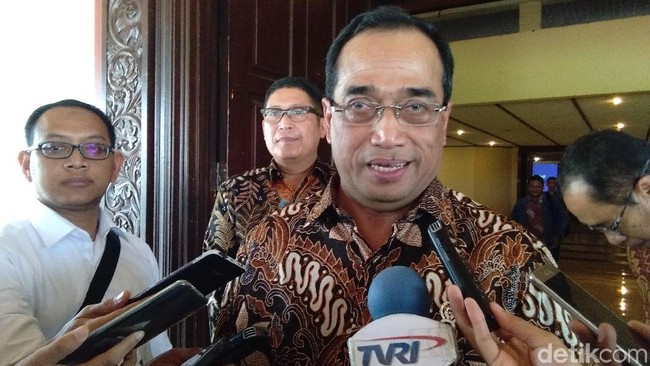 Kenaikan Upah Buruh Ditolak Said Iqbal, Tol Satu Arah saat Mudik
