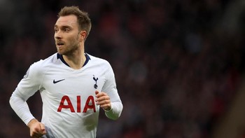 Gelandang Serang: Christian Eriksen - Tottenham Hotspur. Eriksen menjadi wakil satu-satunya Tottenham dengan nilai 96. Foto: Marc Atkins/Getty Images