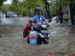 Sebagian Makassar Dikepung Banjir