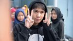 Pose Dua Jari Iqbaal Ramadhan