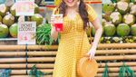 Gaya YouTuber Hits, Indrayani Rusady Saat Makan Dimsum dan Donat