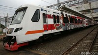 Revitalisasi Stasiun Manggarai merupakan bagian dari proyek pembangunan jalur rel dwiganda atau double-double track yang menghubungkan Cikarang-Manggarai.