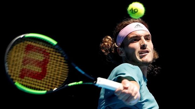 Nadal akan menantang Stefanos Tsitsipas di babak semifinal Australia Terbuka.