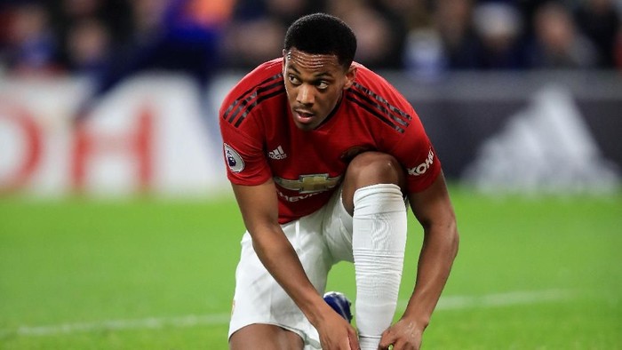 Netizen mengolok-olok dokumen kontrak baru Anthony Martial di MU. (Foto: Marc Atkins/Getty Images) Netizen mengolok-olok dokumen kontrak baru Anthony Martial di MU. (Foto: Marc Atkins/Getty Images)