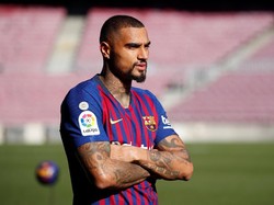Barcelona kembali bikin kejutan di musim dingin. Dia meminjam Kevin-Prince Boateng dari Sassuolo. (Foto: Albert Gea/Reuters)