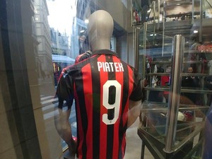 Beredar Foto Milan Jual Jersey Piatek Nomor Punggung 9