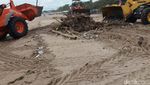 Melihat Sampah Menggunung di Pantai Kuta