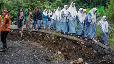 Jalan Amblas, Lalin Pekalongan-Banjarnegara Terputus