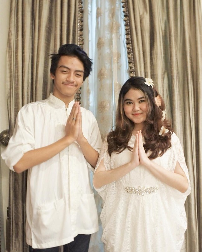 Rakry dan Indy juga dikenal sebagai selebgram yang kerap memamerkan momen romantis bersama. Sehingga, kabar tentang putusnya hubungan kedua sejoli ini membuat heboh dan timbulnya banyak prasangka dari netizen tentang Rakry dan Indy. Foto: Instagram @rakryanmahatmaa