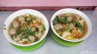 Bakso Malik: Murah dan Mantap! Bakso Gerobakan Legendaris dengan Limpahan Tetelan