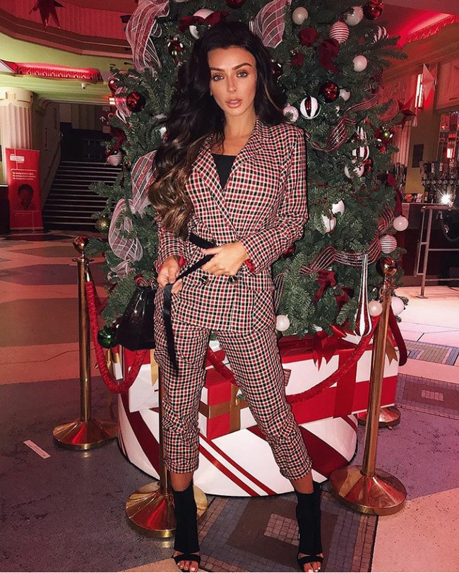 Kady pun pernah bercerita bahwa payudaranya yang kini lebih besar itu kadang menyakitkannya. Ia kerap sesak napas karena terlalu besar. Foto: Instagram